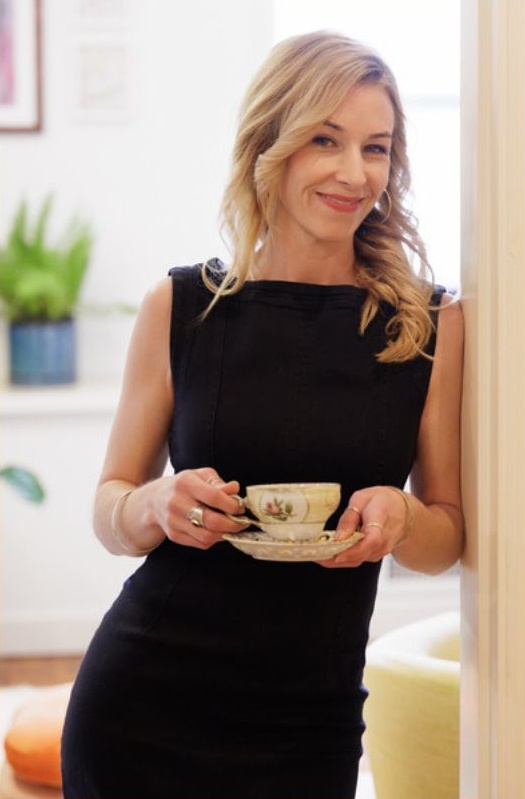 Mindy Schlechter holding a teacup